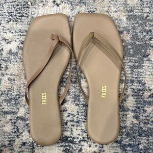 NWOB TKEES Women's Brown and Tan Sandals